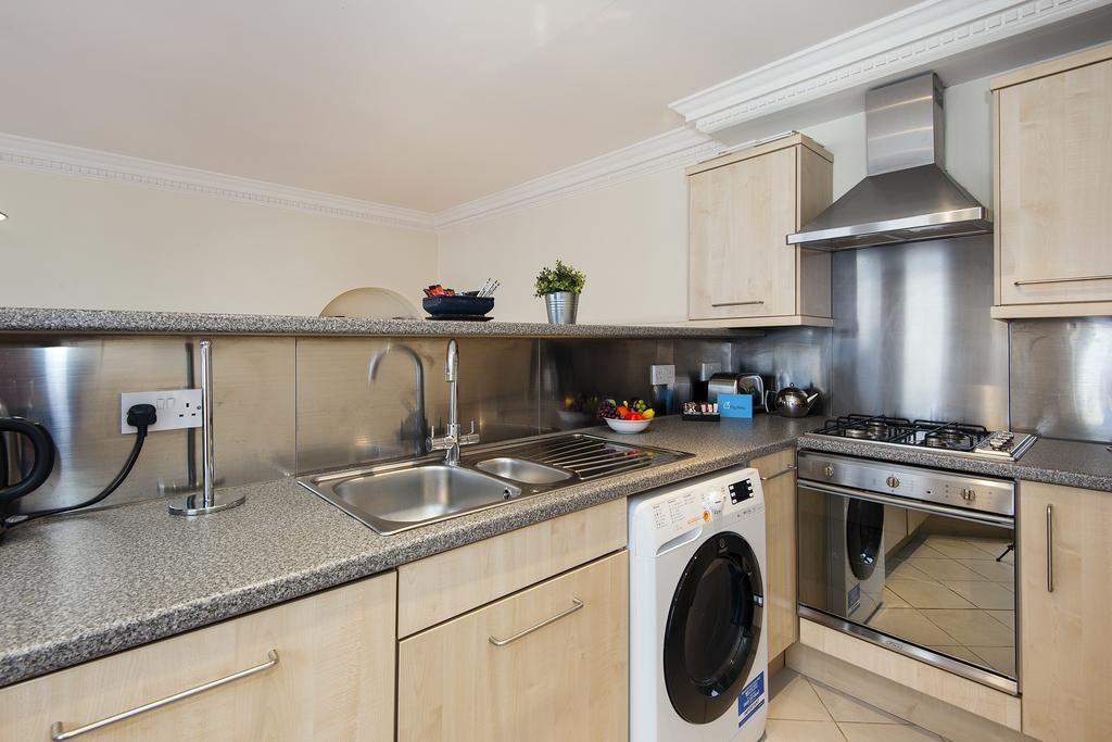 The Stratford Road Pied-A-Terre Apartment London Bagian luar foto